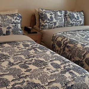  Apartment Luxury 3 Bedroom Flat 1min Walk From Underground, With Free Parking Sleeps X10 United Kingdom
