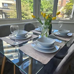 Apartment Stylish 2 Bedroom Town Centre Flat Near, Bournemouth